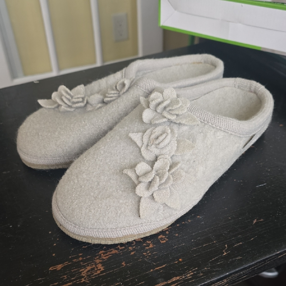Haflinger Women's Grey Floral Wool Slippers